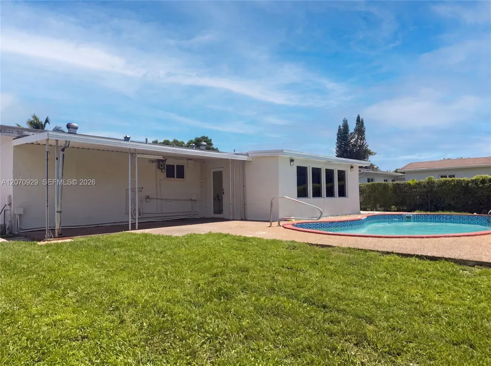 6200 SW 109th Ave Miami, FL 33173