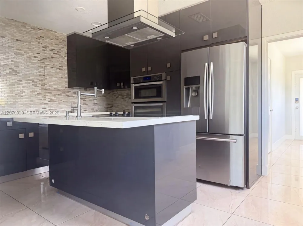 6200 SW 109th Ave Miami, FL 33173
