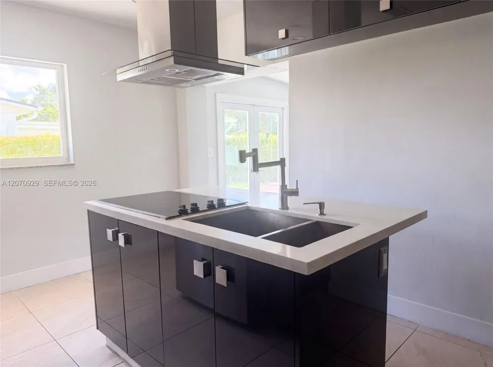 6200 SW 109th Ave Miami, FL 33173
