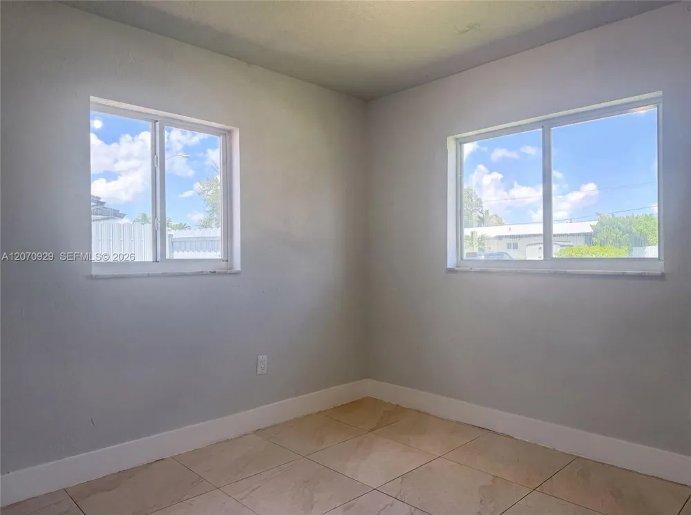 6200 SW 109th Ave Miami, FL 33173
