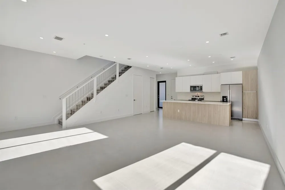 4208 NE 7TH TERRACE Oakland Park, FL 33334