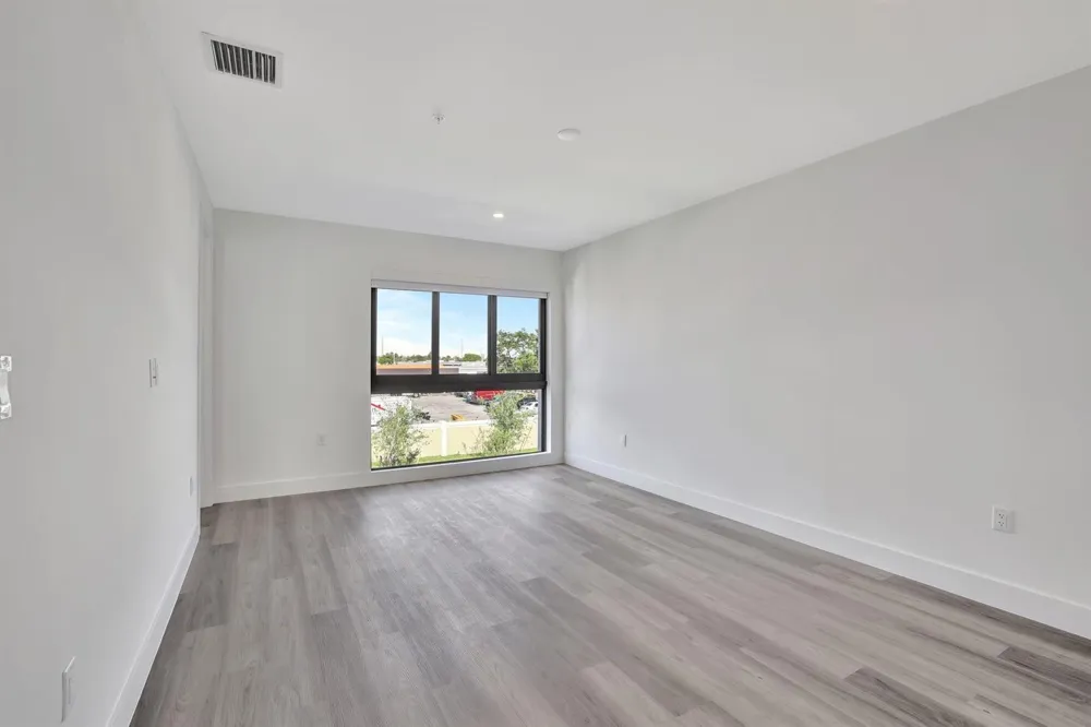 4208 NE 7TH TERRACE Oakland Park, FL 33334