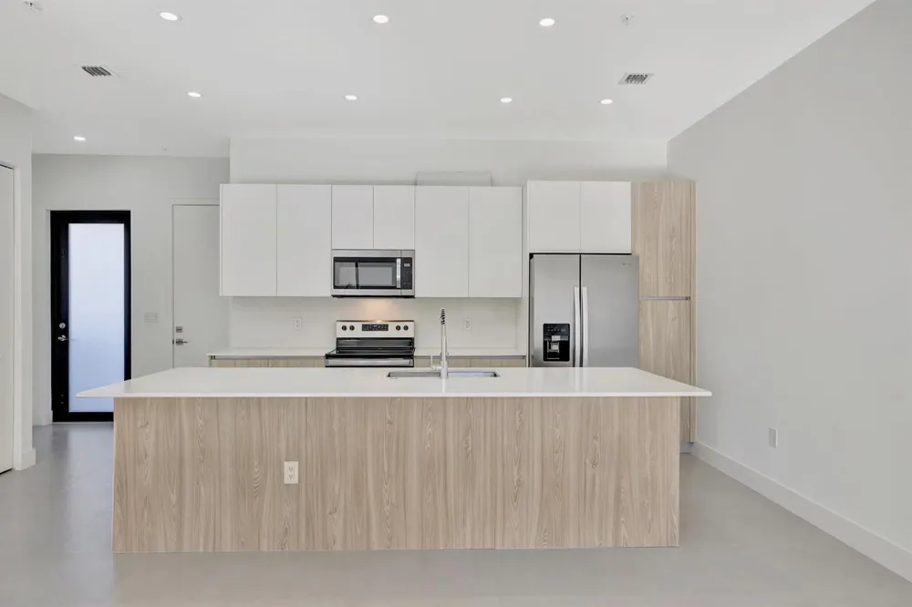 4208 NE 7TH TERRACE Oakland Park, FL 33334
