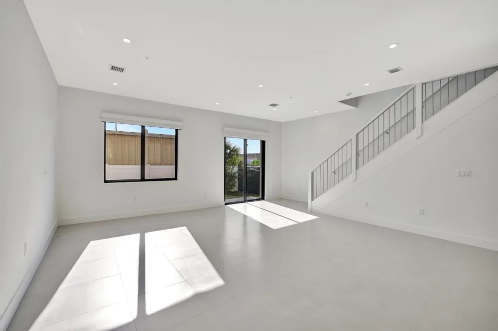 4208 NE 7TH TERRACE Oakland Park, FL 33334