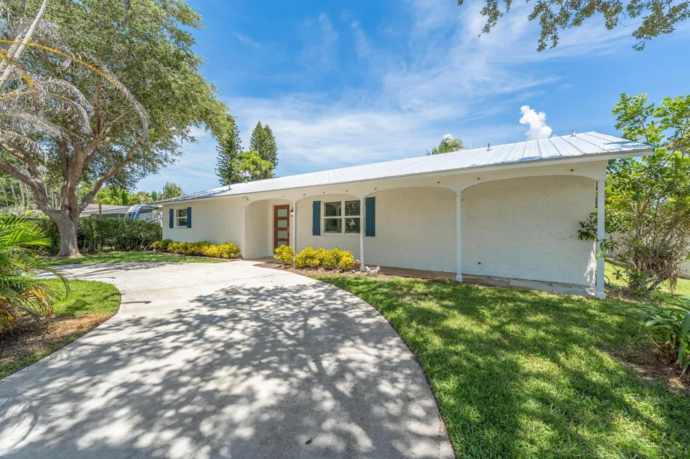 871 SW 37TH TERRACE Palm City, FL 34990