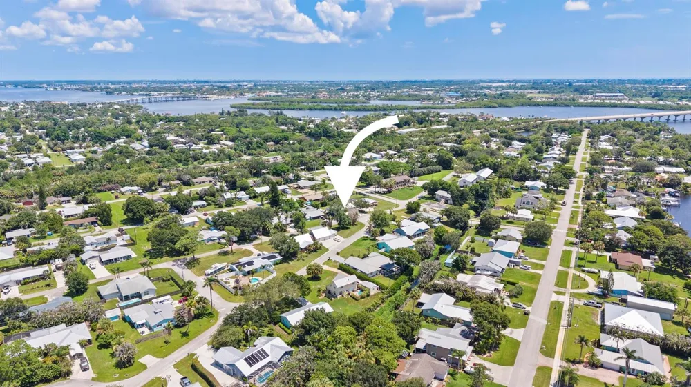 871 SW 37TH TERRACE Palm City, FL 34990