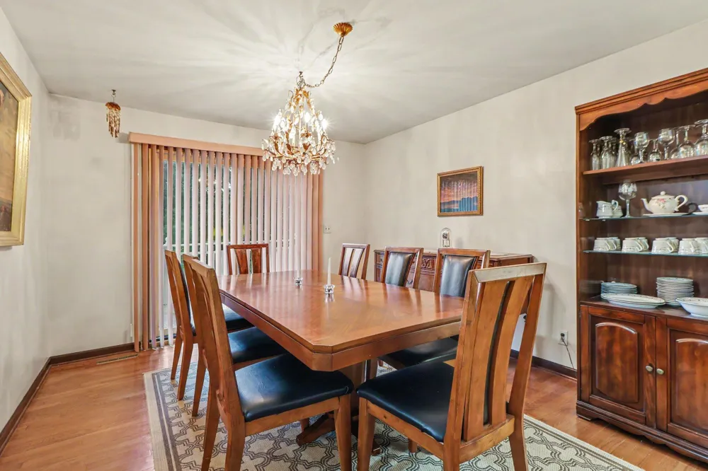 428 Pickwick Place Valparaiso, IN 46385