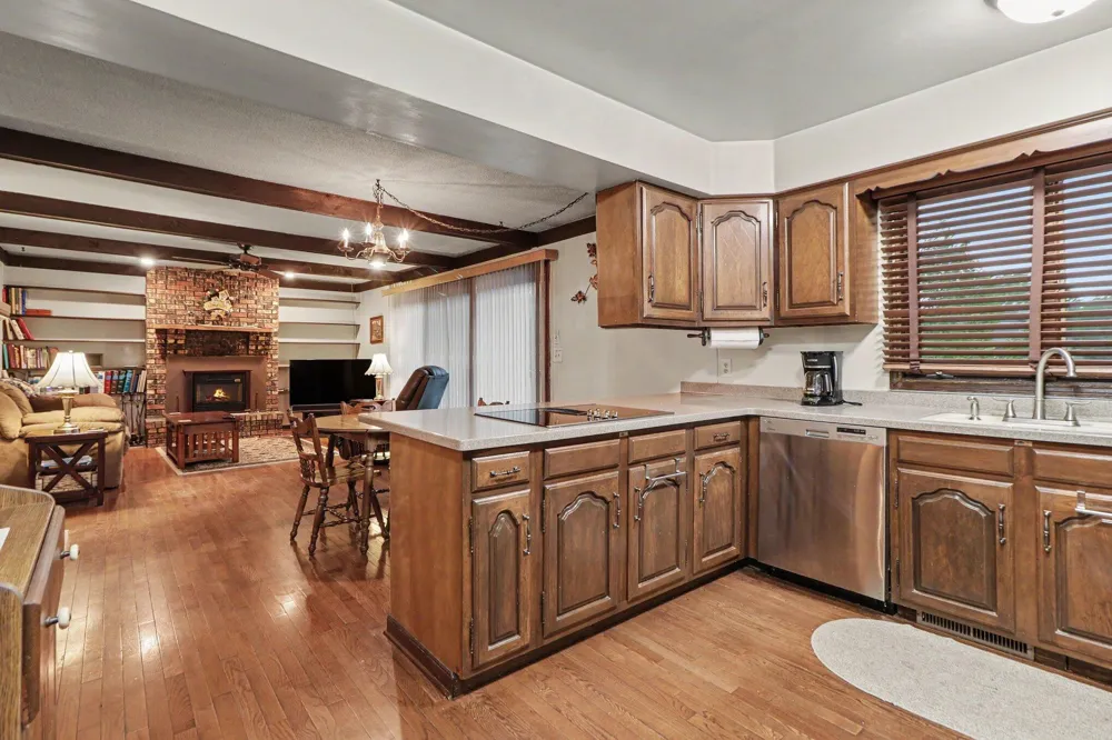 428 Pickwick Place Valparaiso, IN 46385