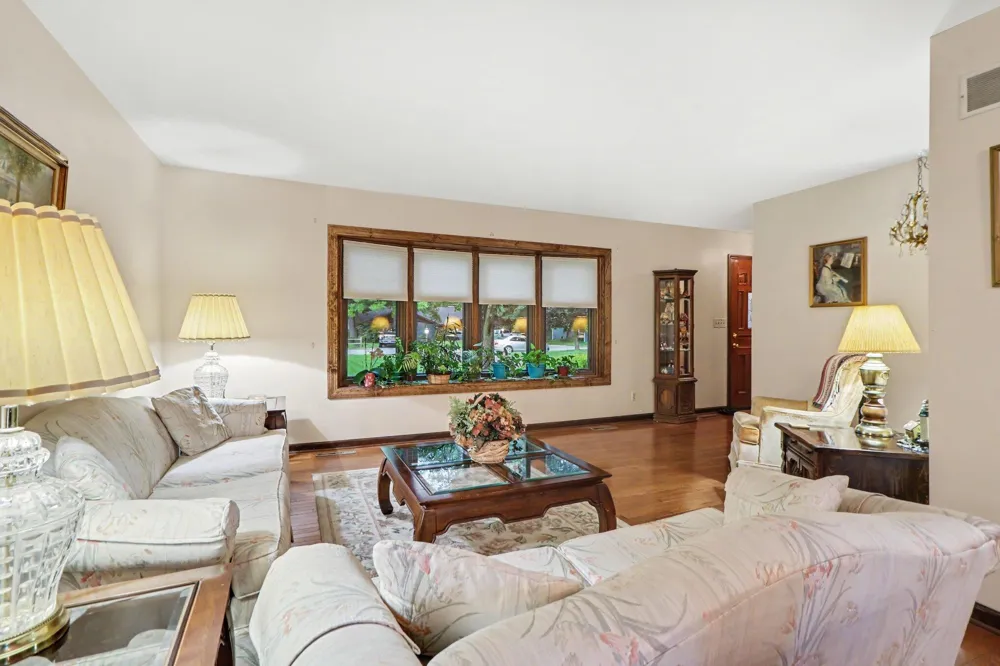 428 Pickwick Place Valparaiso, IN 46385