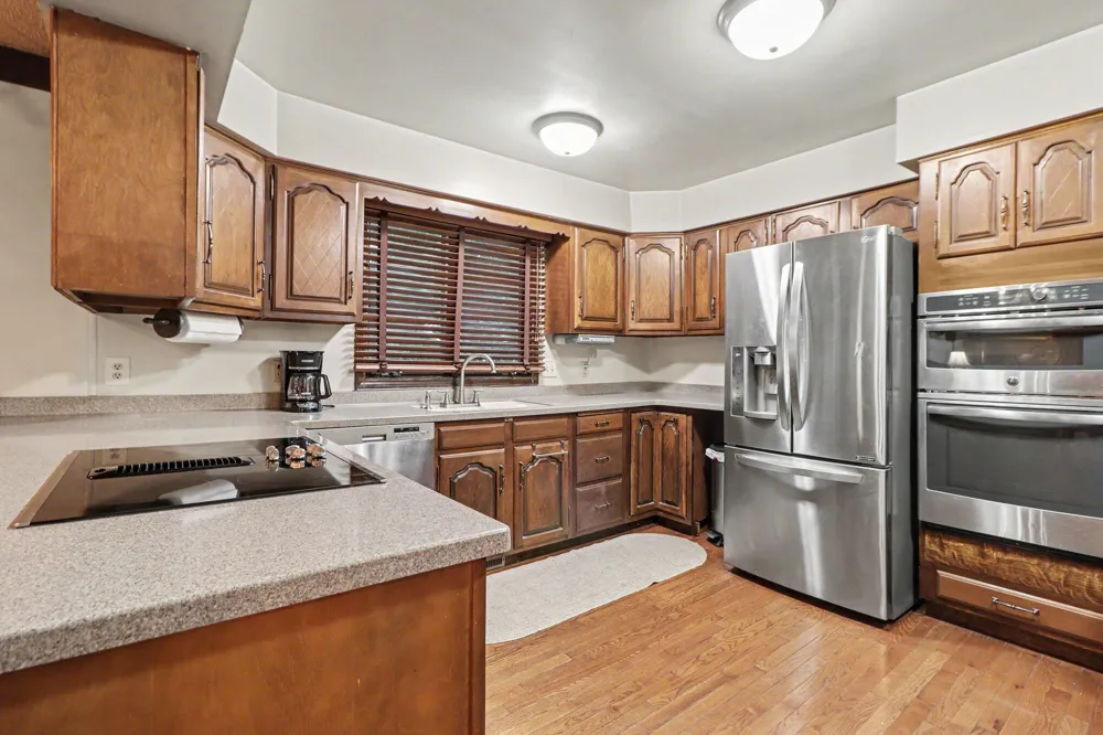 428 Pickwick Place Valparaiso, IN 46385