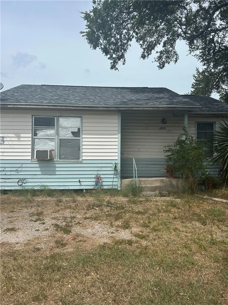 5102 Williams Drive Corpus Christi, TX 78411