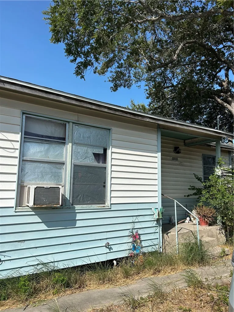 5102 Williams Drive Corpus Christi, TX 78411
