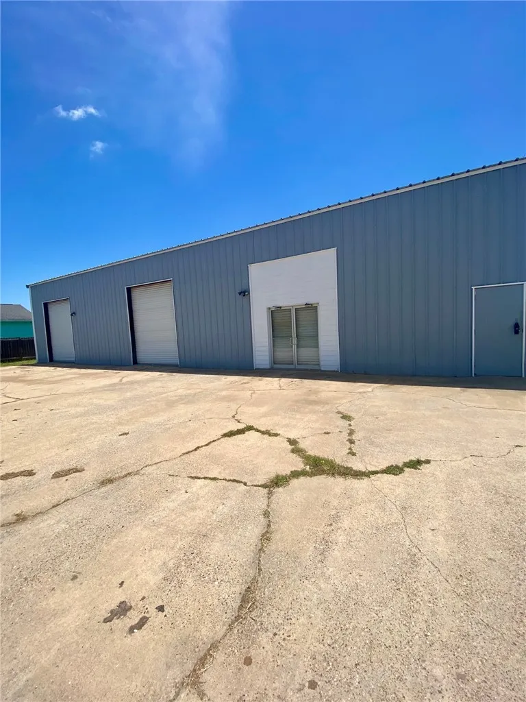 1830 Highway 35 S Rockport, TX 78382