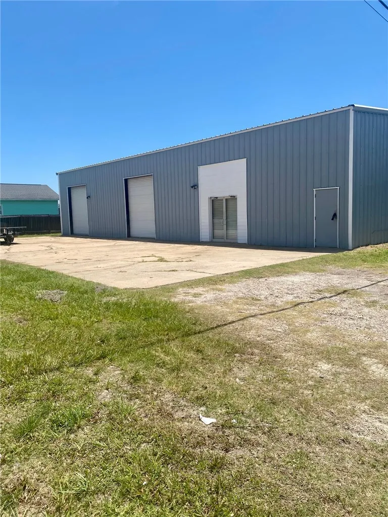 1830 Highway 35 S Rockport, TX 78382