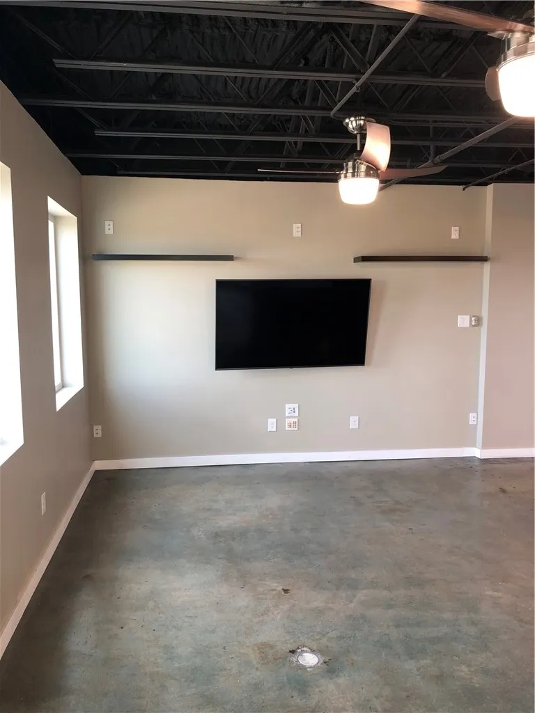 901 Upper Broadway Street #306 Corpus Christi, TX 78401