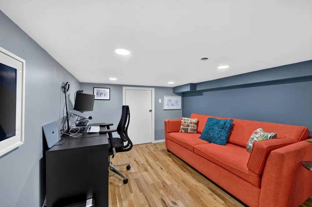 518 GREGORY AVE Weehawken, NJ 07086