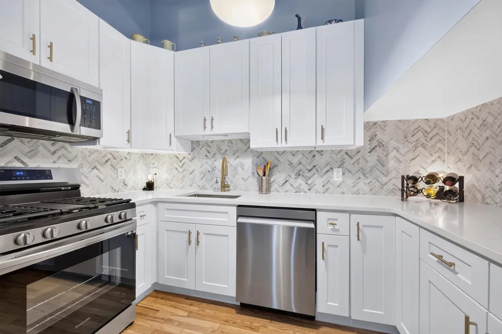 518 GREGORY AVE Weehawken, NJ 07086