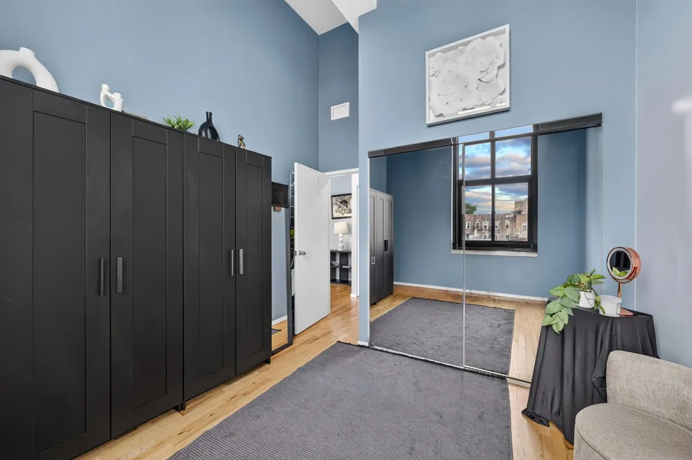 518 GREGORY AVE Weehawken, NJ 07086