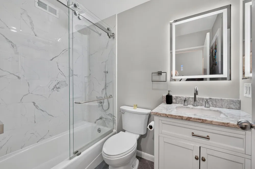 518 GREGORY AVE Weehawken, NJ 07086