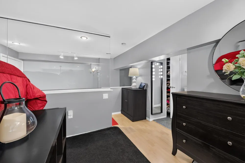 518 GREGORY AVE Weehawken, NJ 07086