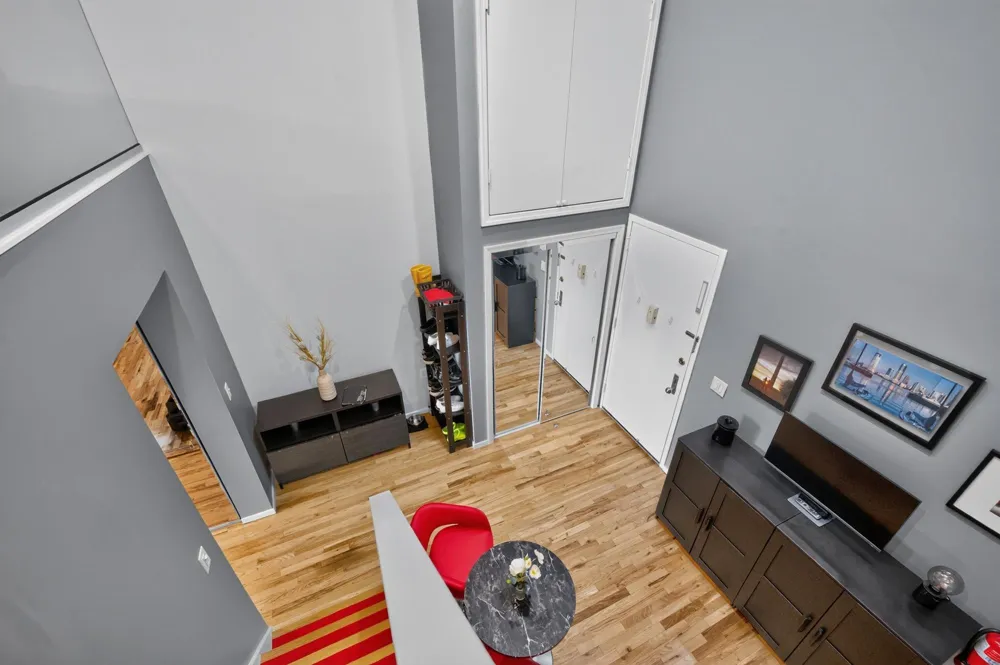 518 GREGORY AVE Weehawken, NJ 07086