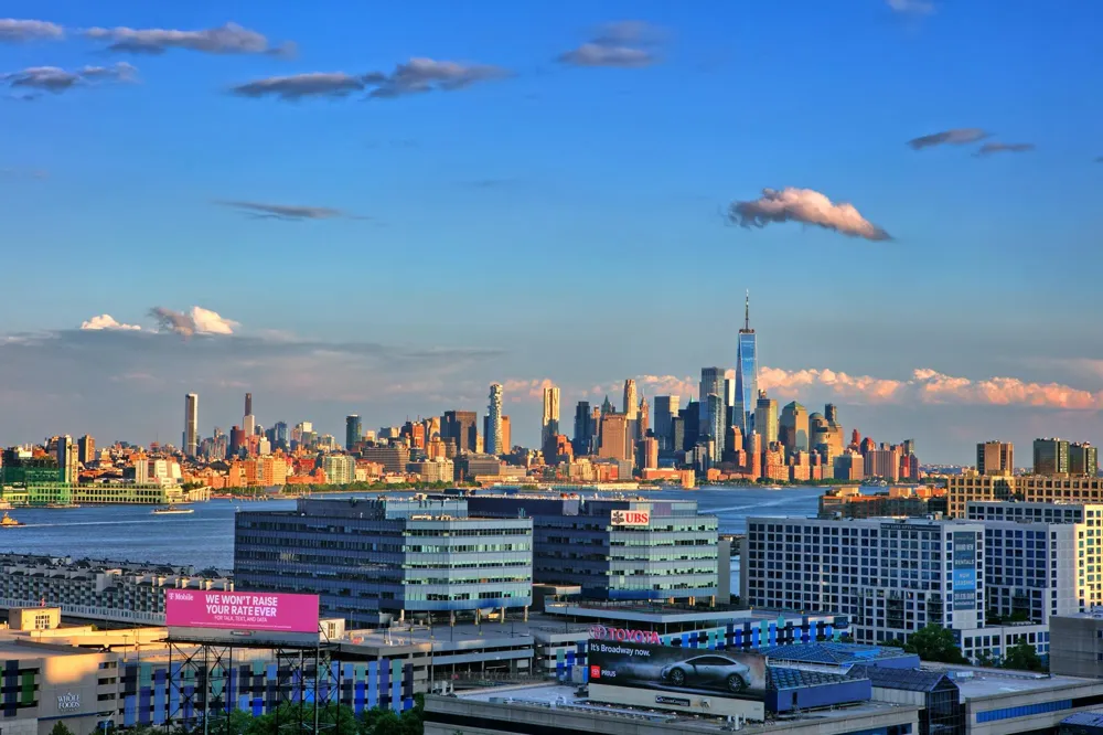 518 GREGORY AVE Weehawken, NJ 07086
