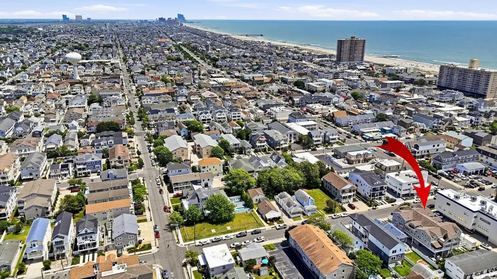 4 N Monroe Ave Margate, NJ 08402