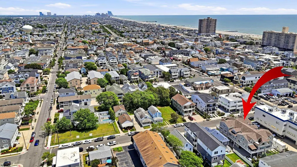4 N Monroe Ave Margate, NJ 08402