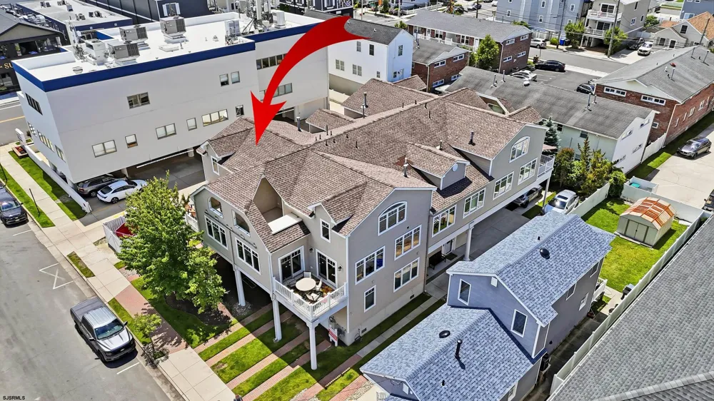 4 N Monroe Ave Margate, NJ 08402