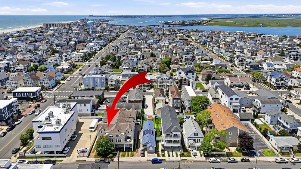 4 N Monroe Ave Margate, NJ 08402