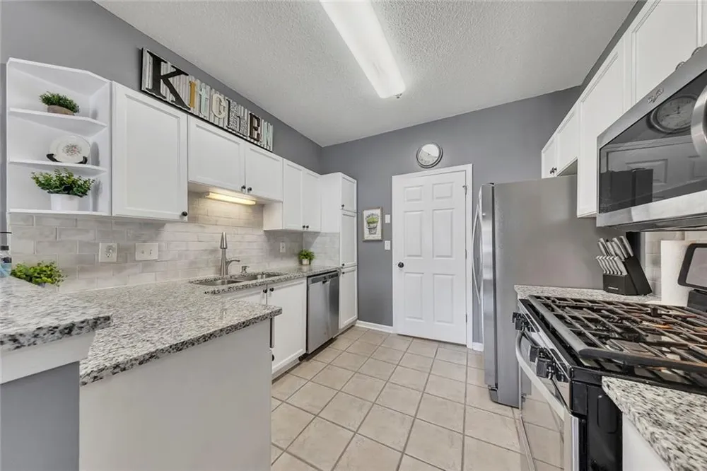 207 The Crossings Lane Woodstock, GA 30189