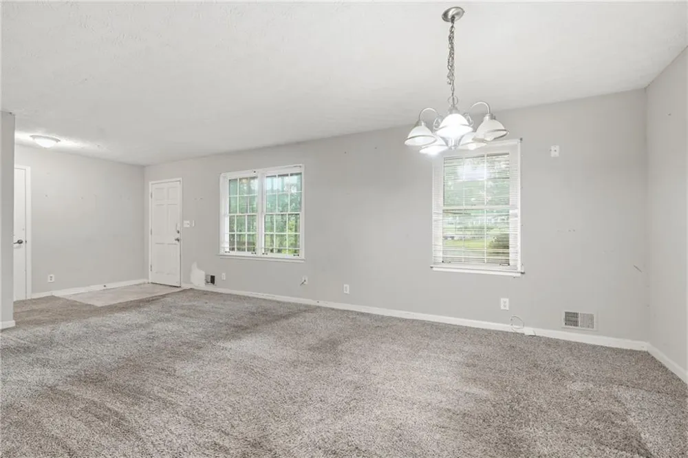 328 Fayette Villa Court Fayetteville, GA 30214