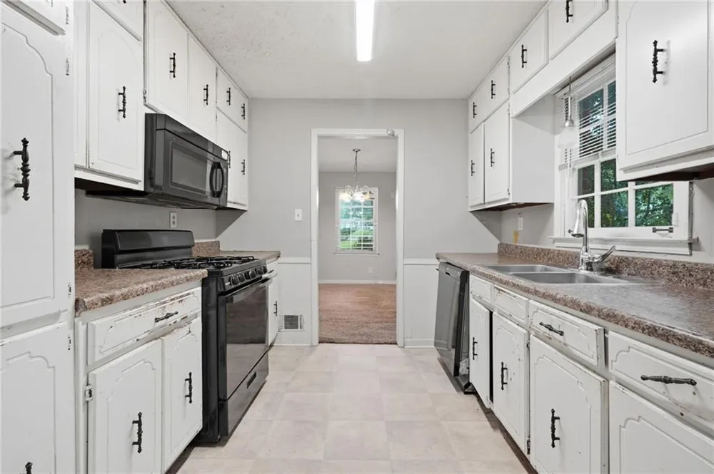328 Fayette Villa Court Fayetteville, GA 30214