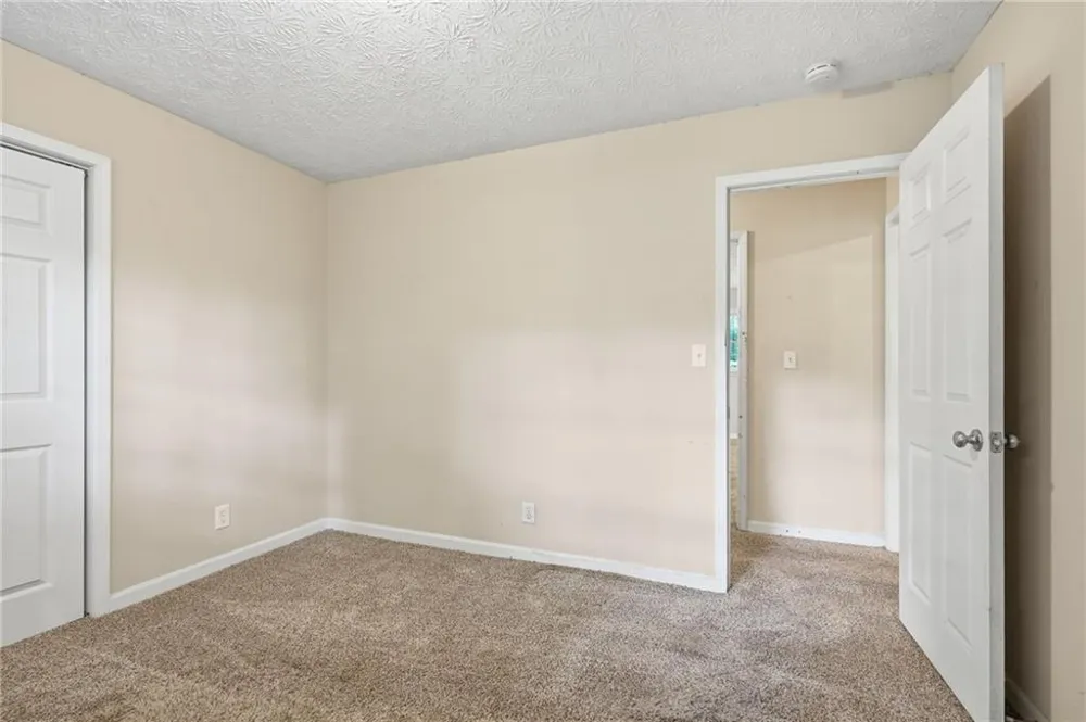 328 Fayette Villa Court Fayetteville, GA 30214