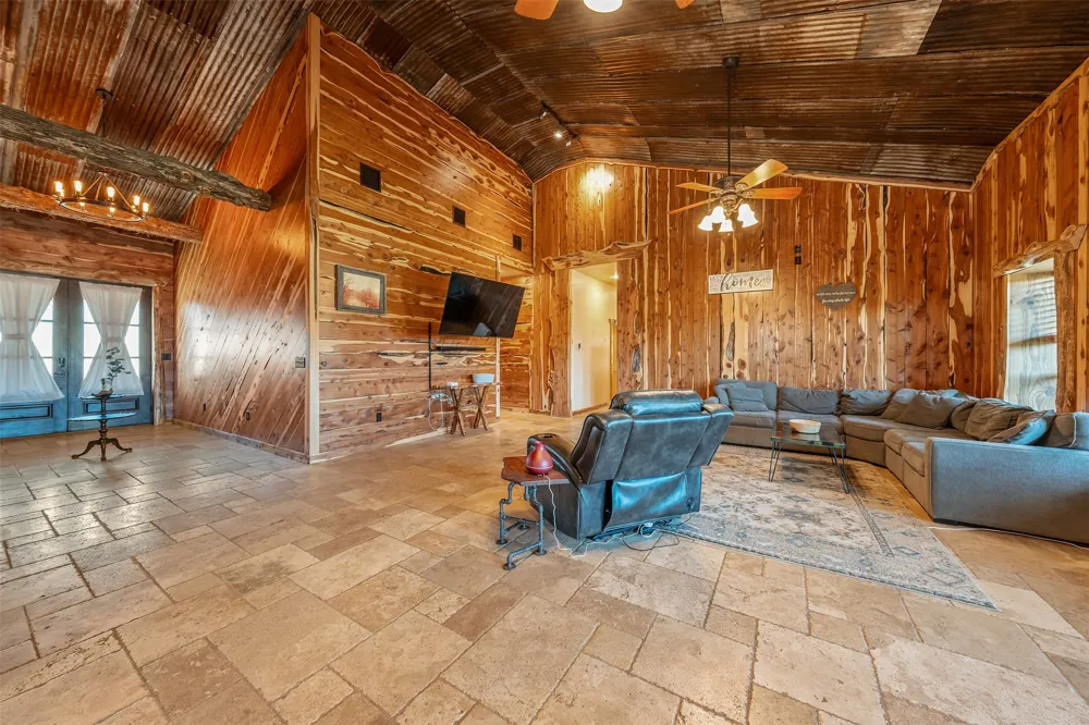 2600 Van Meter Road Kilgore, TX 75662