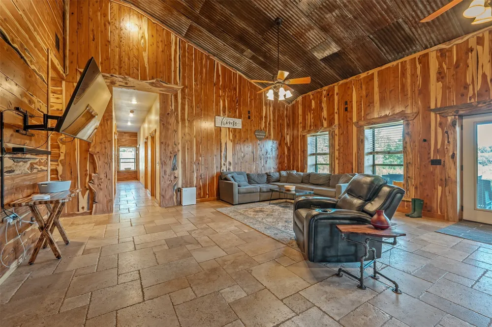 2600 Van Meter Road Kilgore, TX 75662