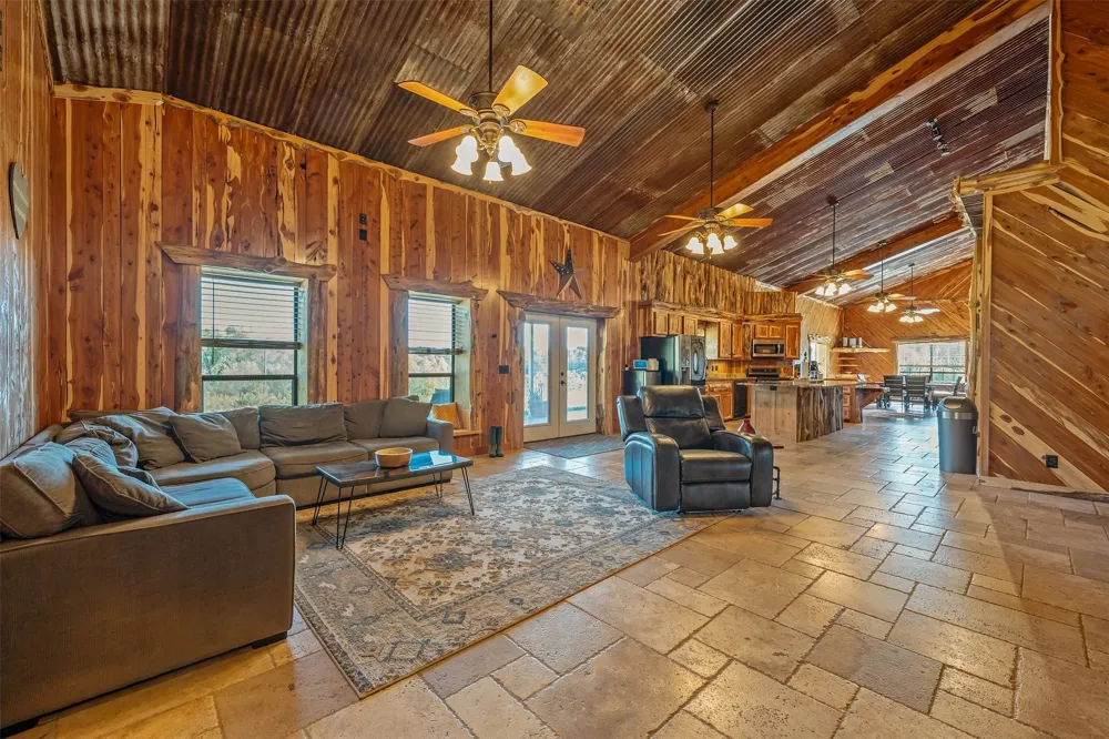 2600 Van Meter Road Kilgore, TX 75662