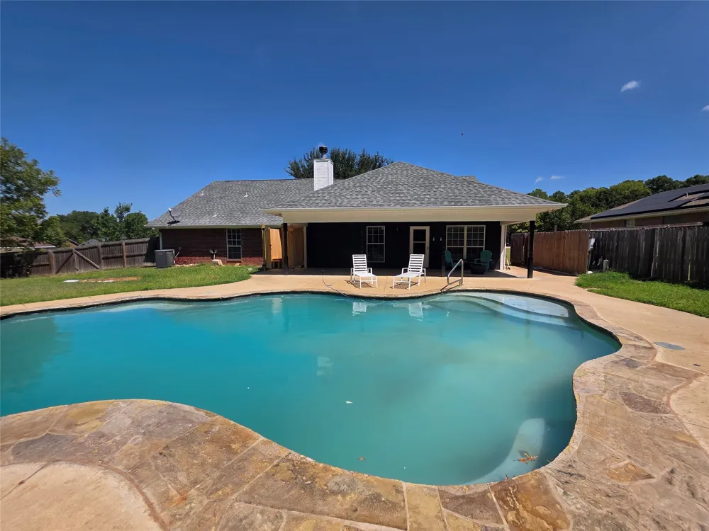 214 County Road 2504 Mineola, TX 75773