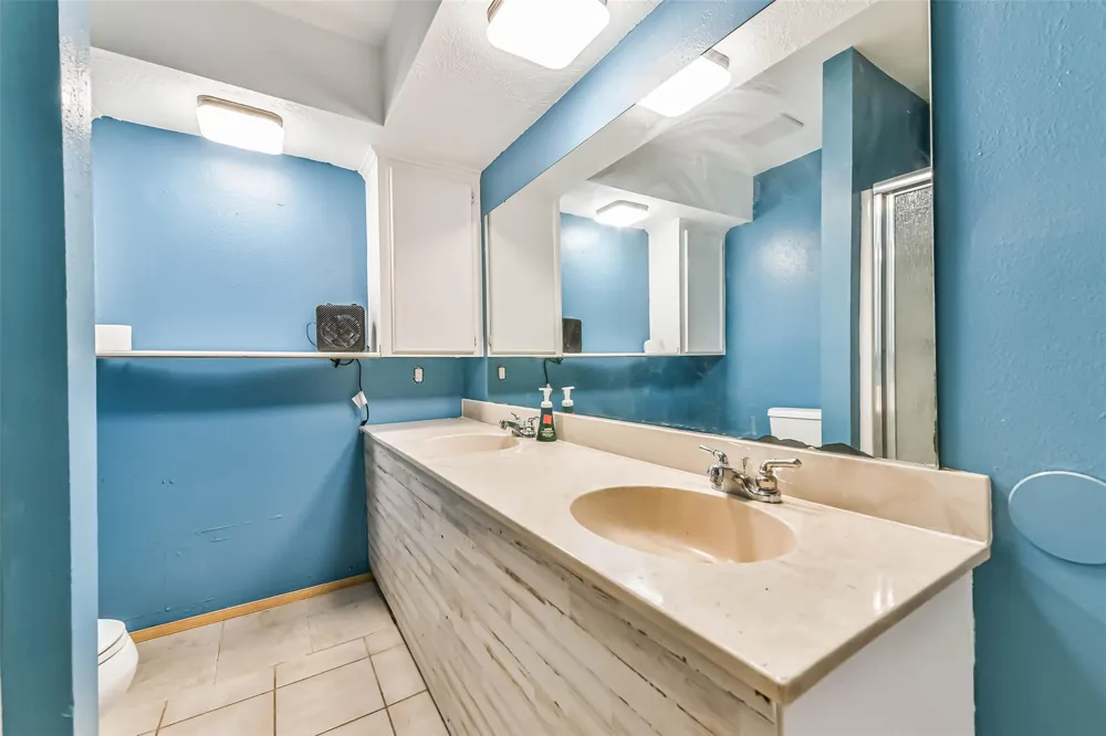 100 Mattson Street West Columbia, TX 77486
