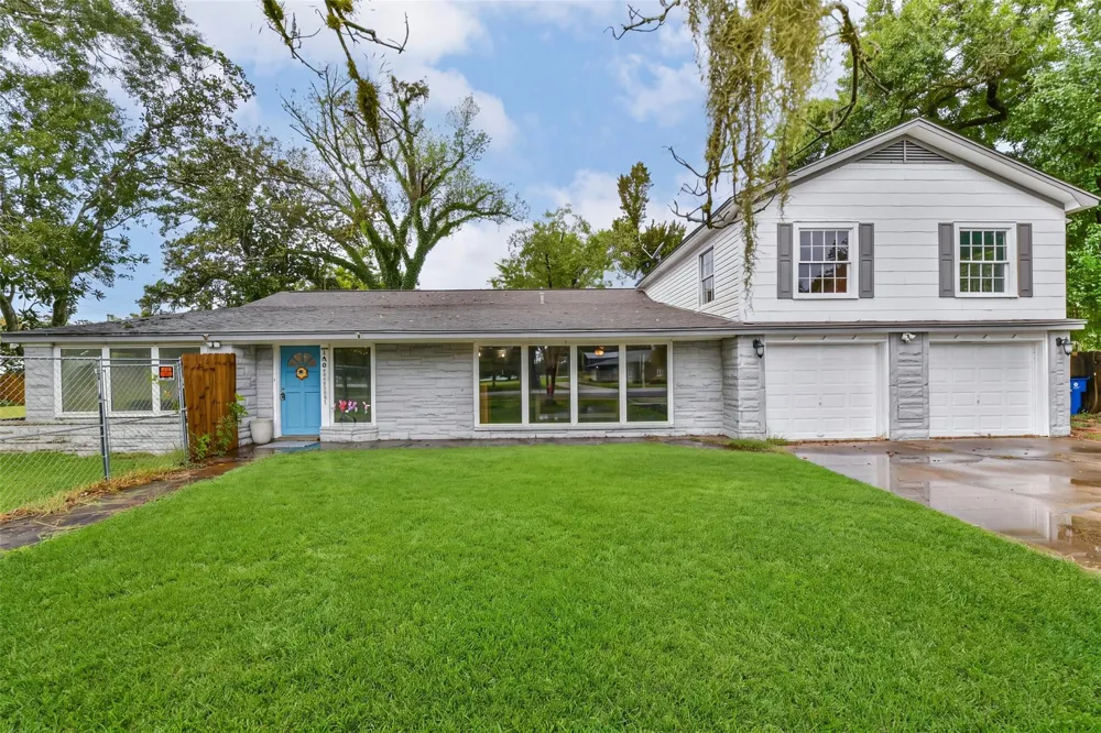 100 Mattson Street West Columbia, TX 77486