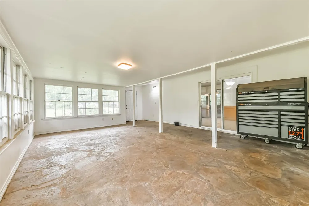 100 Mattson Street West Columbia, TX 77486