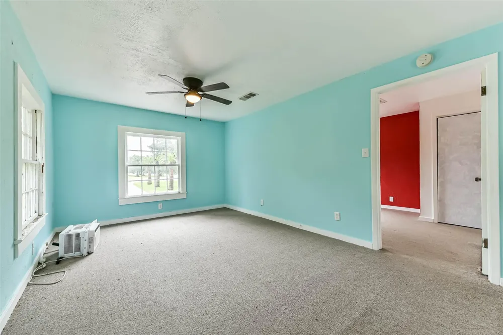 100 Mattson Street West Columbia, TX 77486
