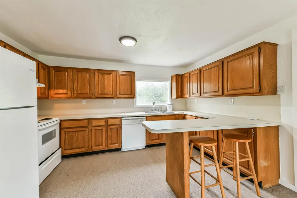 100 Mattson Street West Columbia, TX 77486