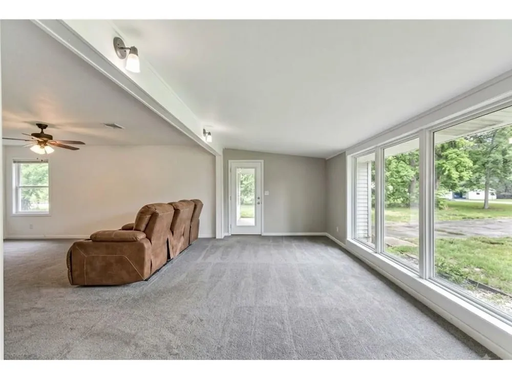 100 Mattson Street West Columbia, TX 77486