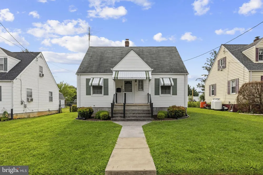 12 PURCELL AVENUE Winchester, VA 22601