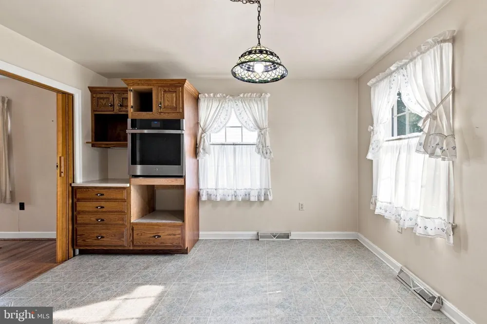 12 PURCELL AVENUE Winchester, VA 22601