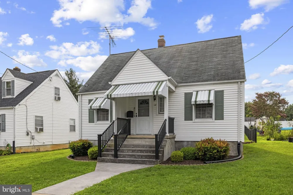 12 PURCELL AVENUE Winchester, VA 22601