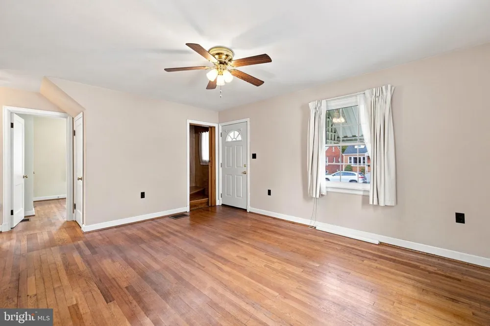 12 PURCELL AVENUE Winchester, VA 22601