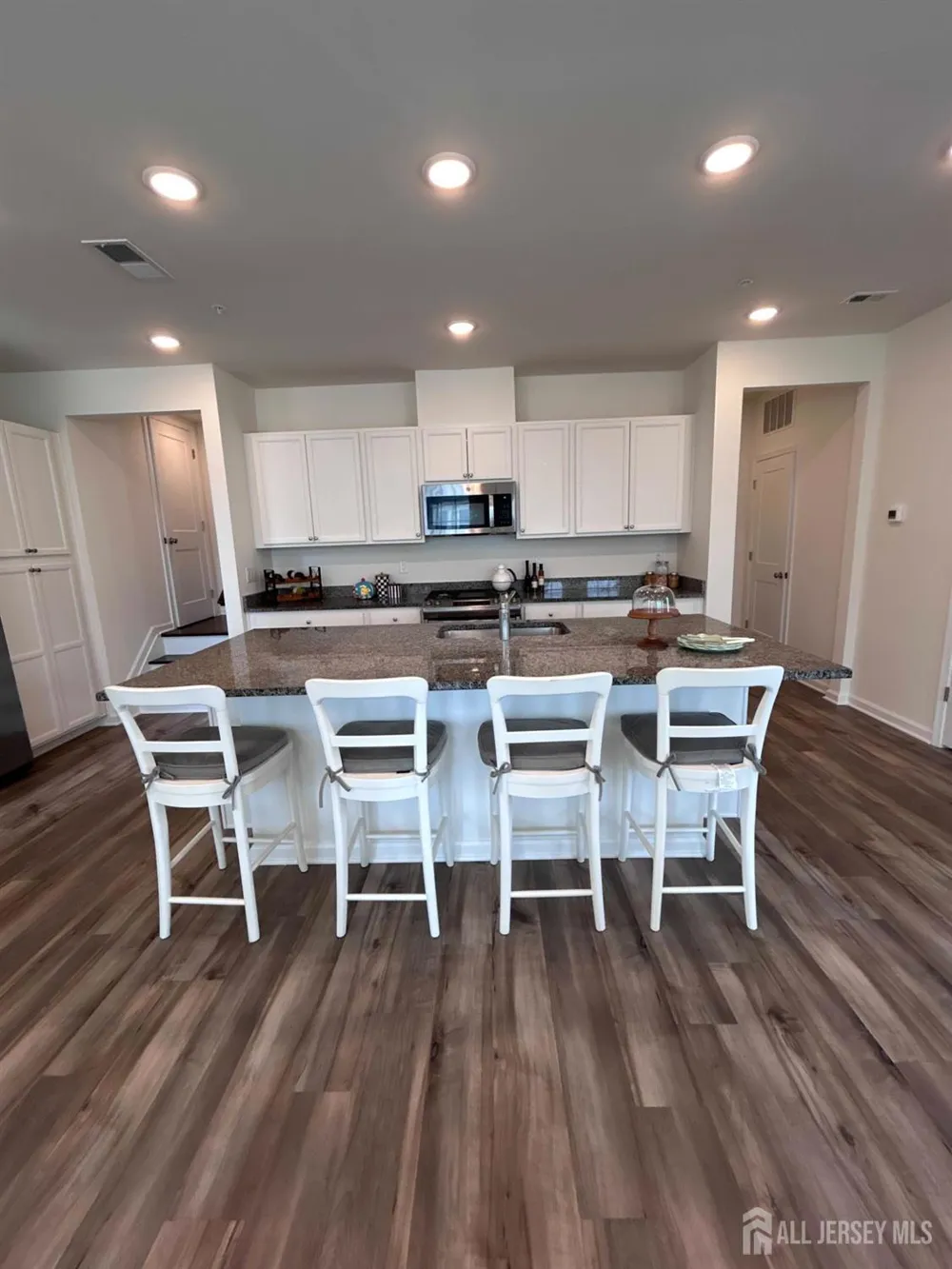 735 Station Road Dunellen, NJ 08812