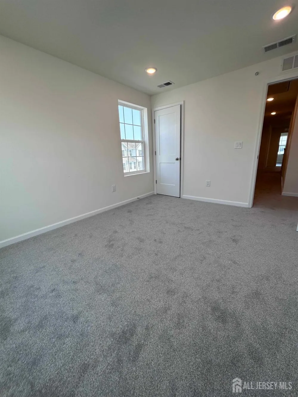 735 Station Road Dunellen, NJ 08812